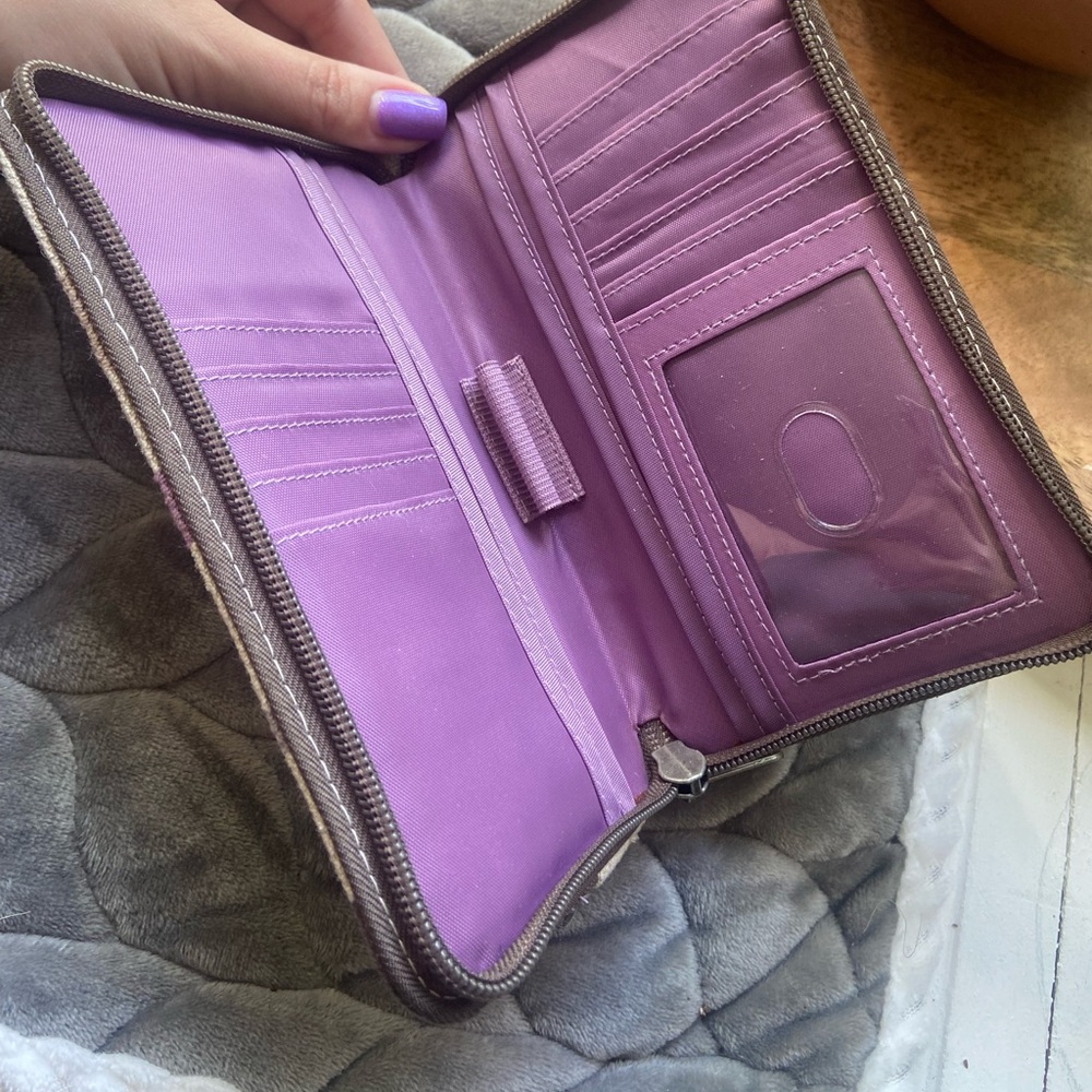 Twenty-One Wallet - Picture 4 of 5